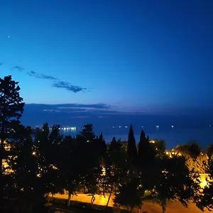 Апартаменты Sea View Maiden Tower